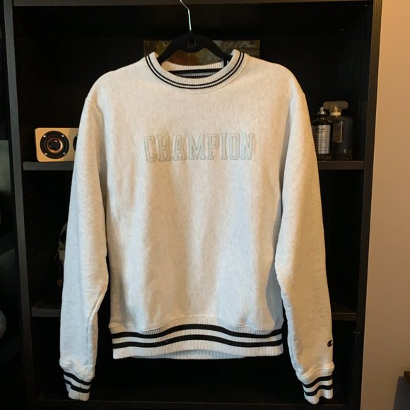 Champion UO Exclusive Sweatshirt - Picture 1 of 6